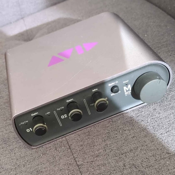 Avid M Box Mini Audio Interface - Picture 3 of 3